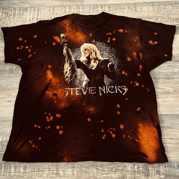 Authentic distressed Stevie Nicks Tour Tee size XL - Picture 1 of 1
